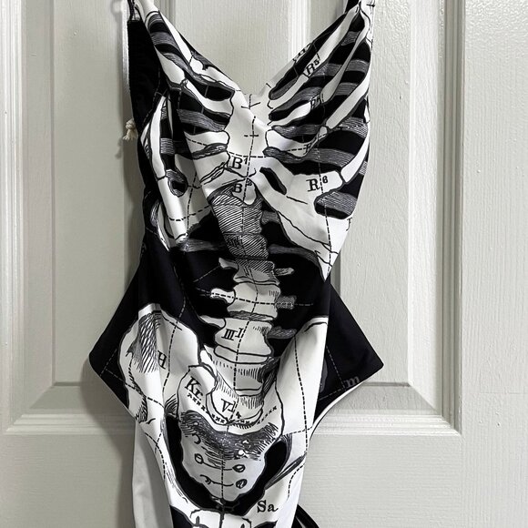 NEW NWT Dolls Kill Towers Skeleton Swimsuit Size M Medium - Picture 8 of 11